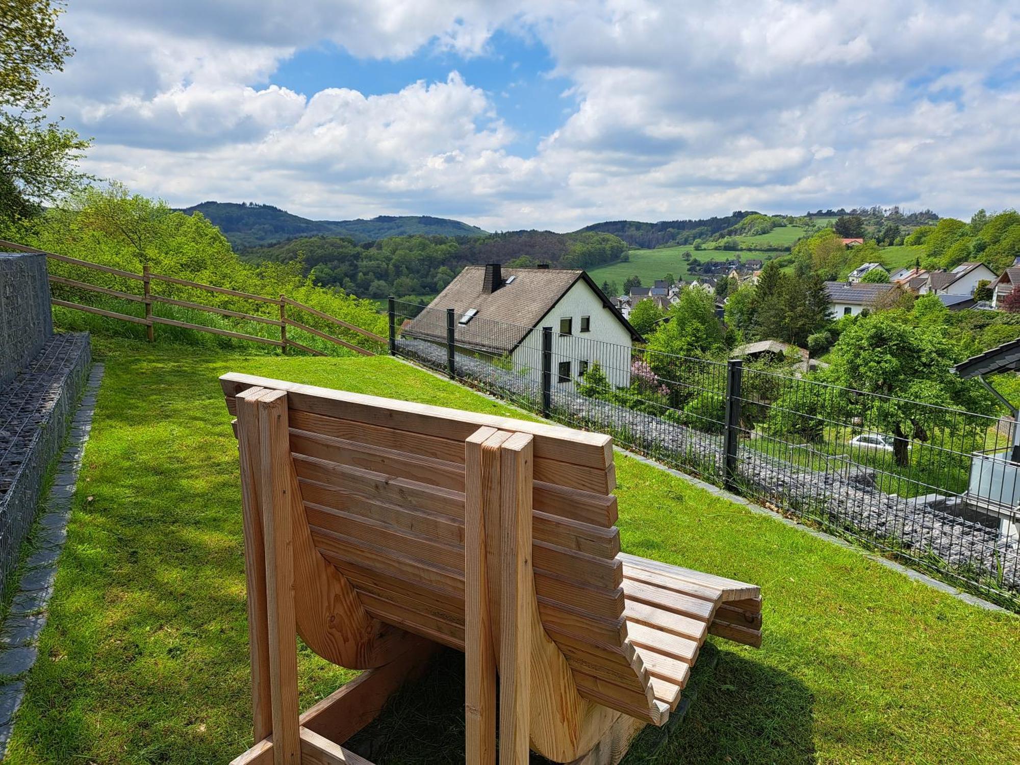 Volkesfeld Ferienwohnungen Am Aeppelsberg מראה חיצוני תמונה